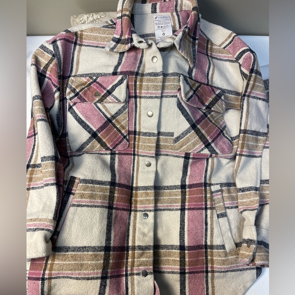 Women's Plaid Button Down Shirt Shacket in Pink and Cream